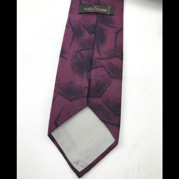 Handmade VALENTINO Cravatte Pure Silk Tie Italy - Picture 3 of 4